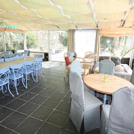 Riverside Mansion Semesterbostad *